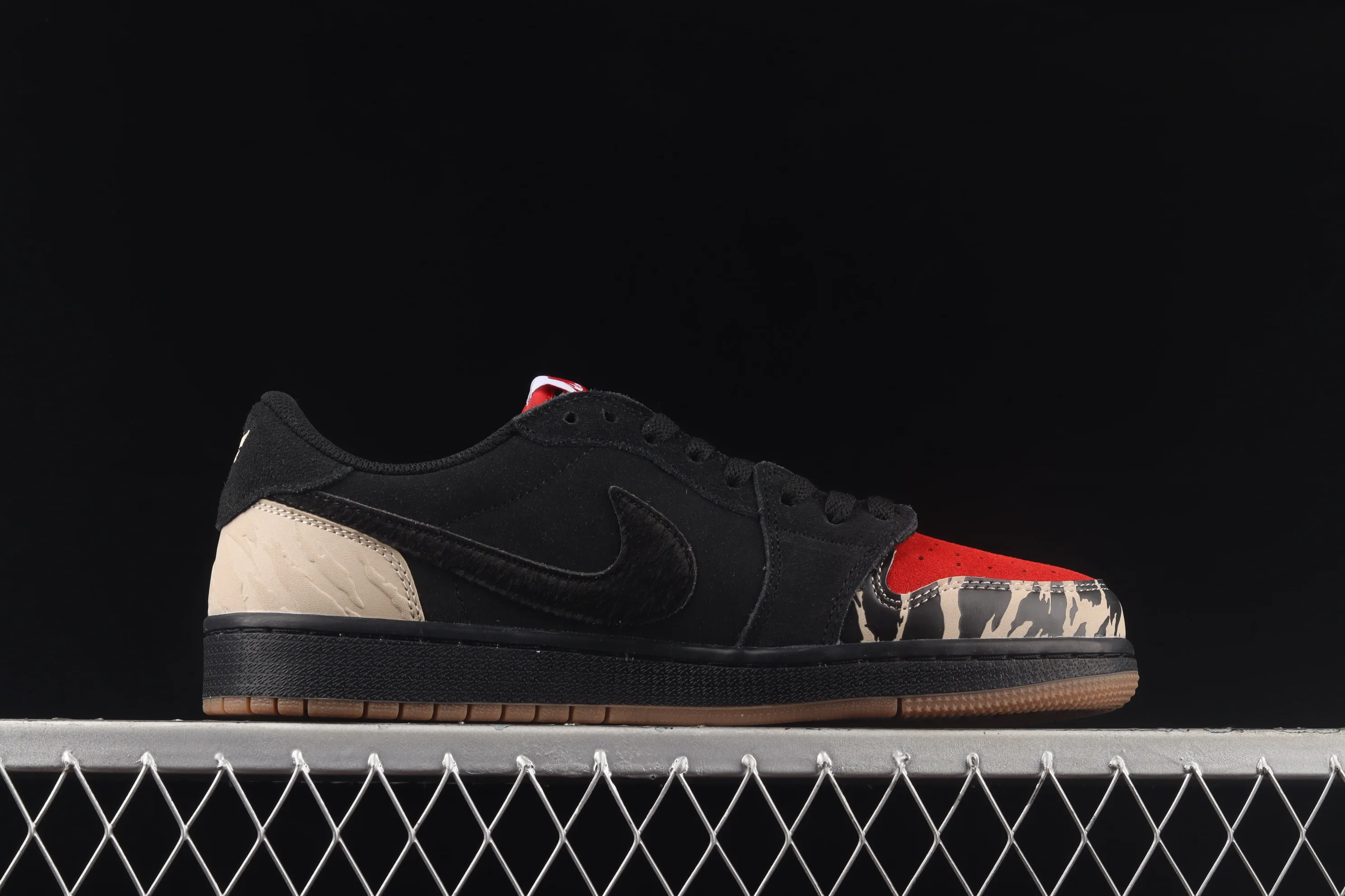 All categories Air Jordan Jordan series basketball shoes Air Jordan 1 Low New version Air Jordan 1 Low "Carnivore" AJ1 Joe 1 carnivore theme black and red low-top cultural sneakers DN3400-001